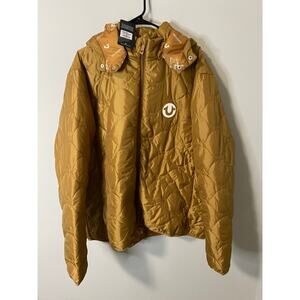 New True Religion Detachable Onion Quilt Puffer Jacket Size, Carmel XXL